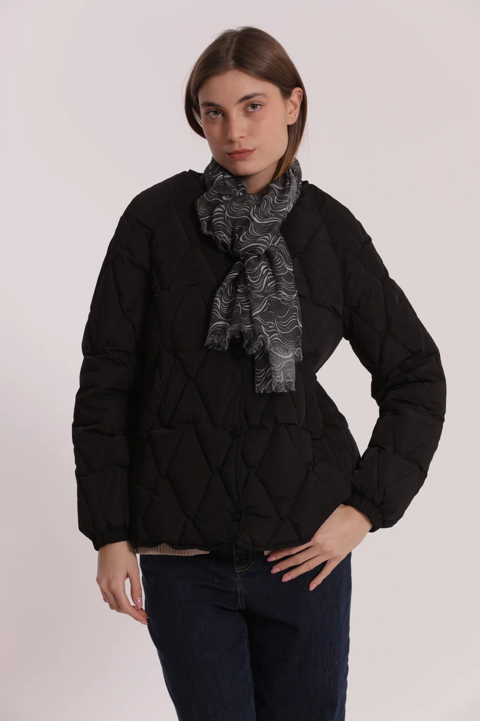 Sciarpa Mimi Mua con fantasia onde eleganti