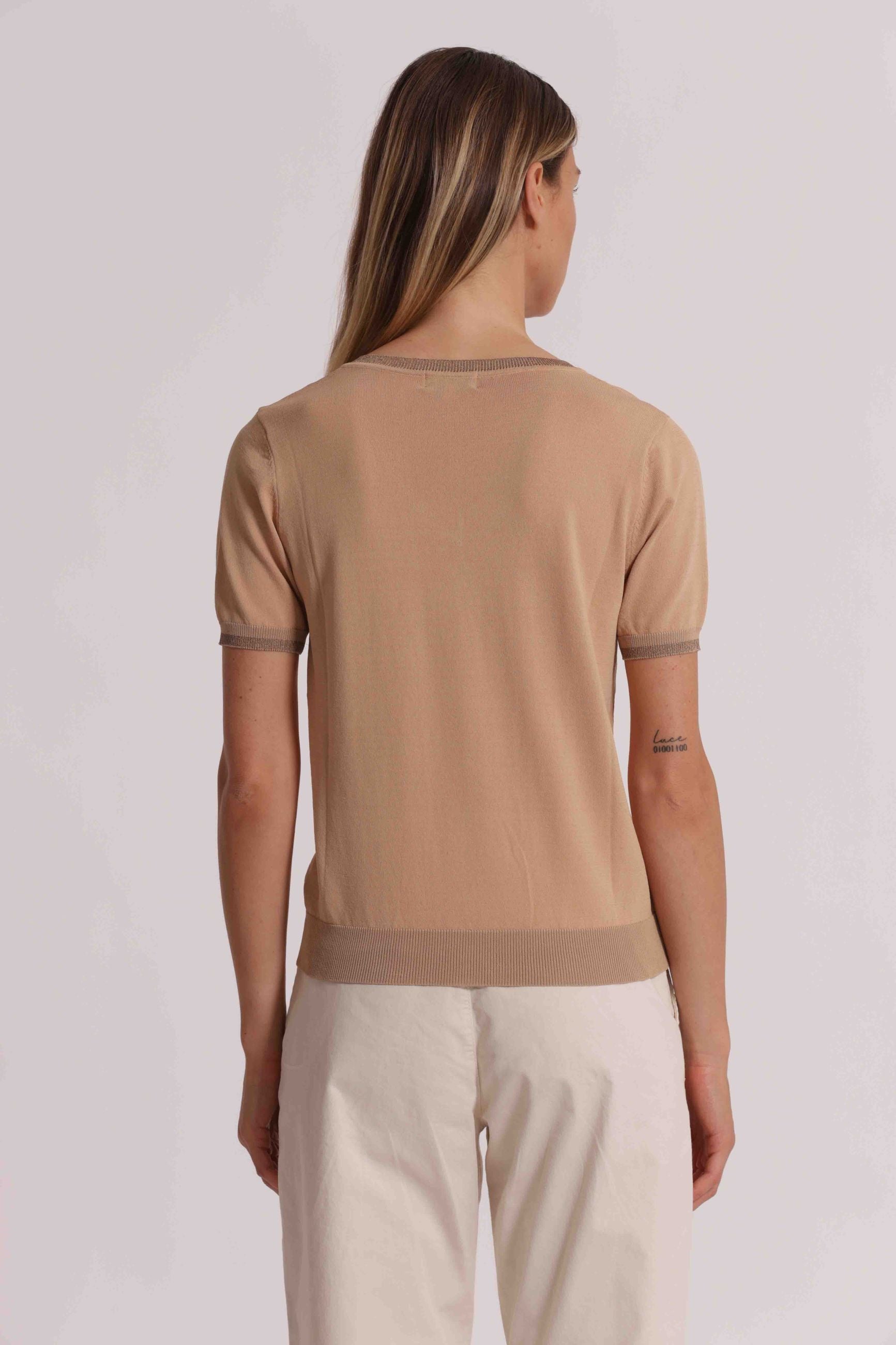 Maglia donna Mimi Mua scollo a V manica corta linea essenziale elegante Cammello S | Giò Fashion