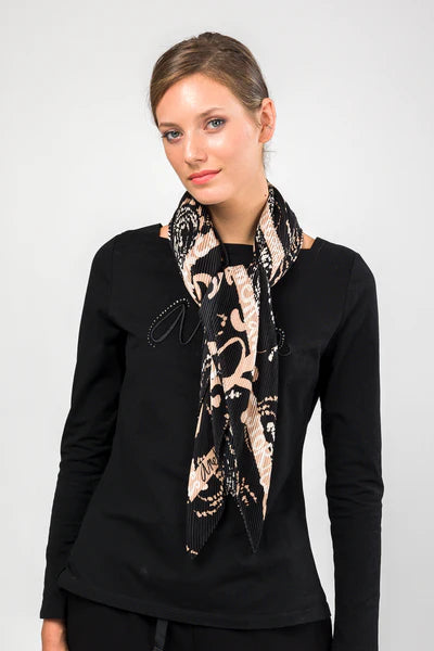 Foulard Anekke elegante con motivo paisley