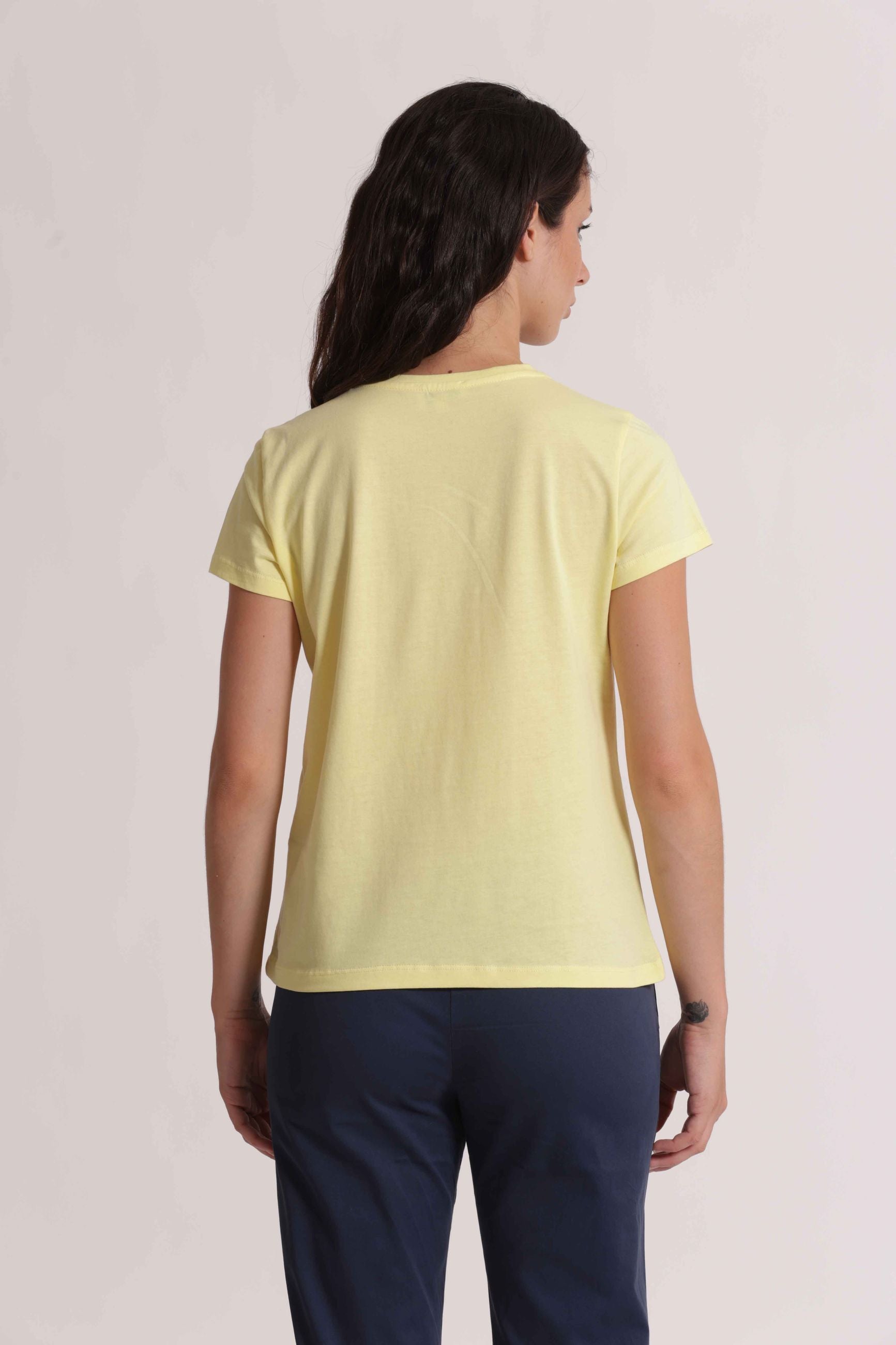 T shirt donna con dettaglio laterale e design minimal raffinato GIALLO CHIARO S | Giò Fashion