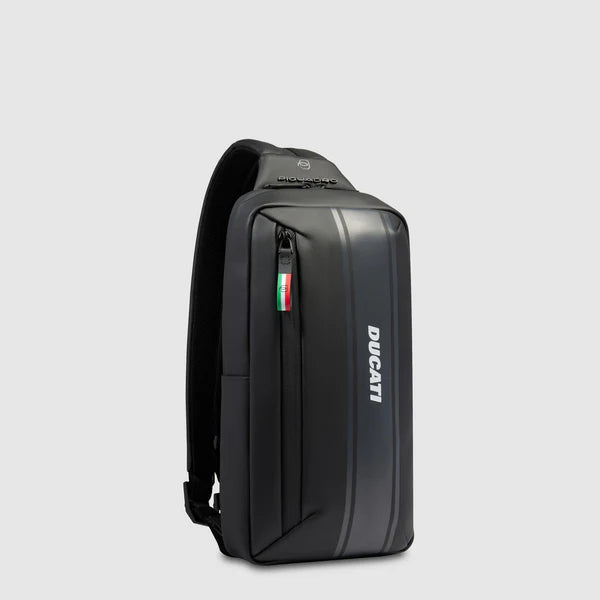 Zaino monospalla Piquadro Ducati con tasche organizzate Nero TU | Giò Fashion