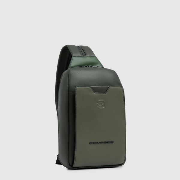 Monospalla Piquadro in pelle porta iPad Mini con tasca power bank VERDE TU | Giò Fashion