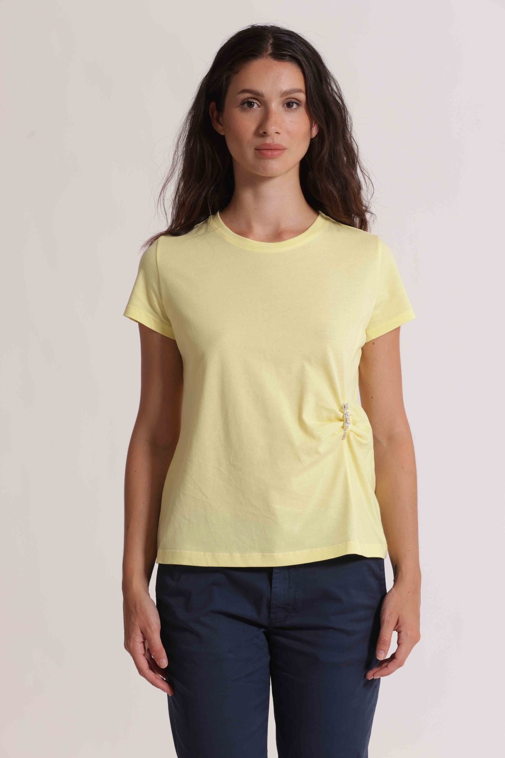 T shirt donna con dettaglio laterale e design minimal raffinato GIALLO CHIARO S | Giò Fashion