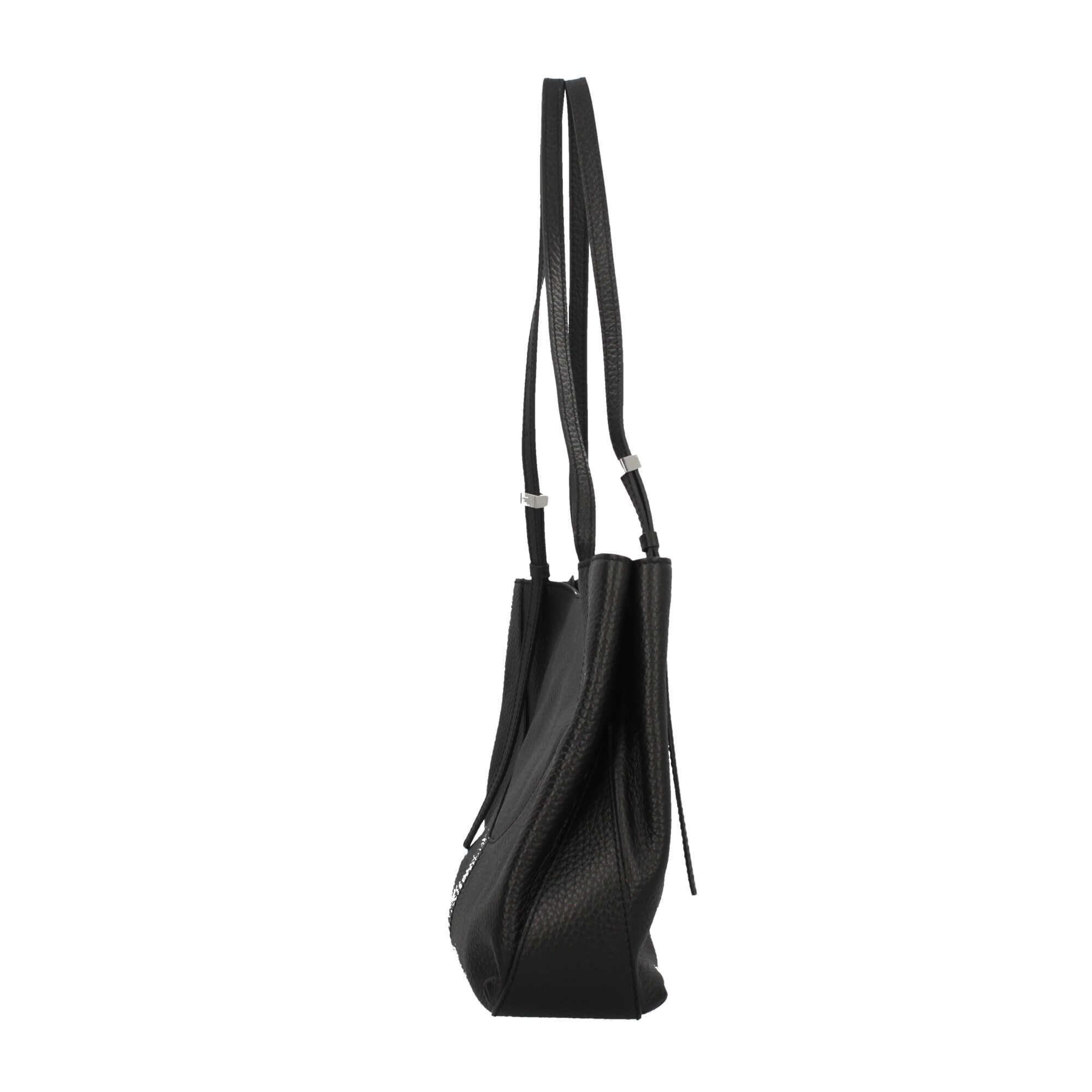 Gianni Chiarini Minerva - Borsa a Spalla in Pelle Maxi-Grain con Design a Mezzaluna