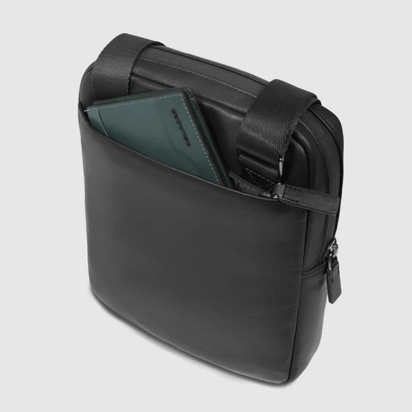 Borsello Uomo Piquadro in Pelle Porta iPad® con Tracolla – CA1816UB00