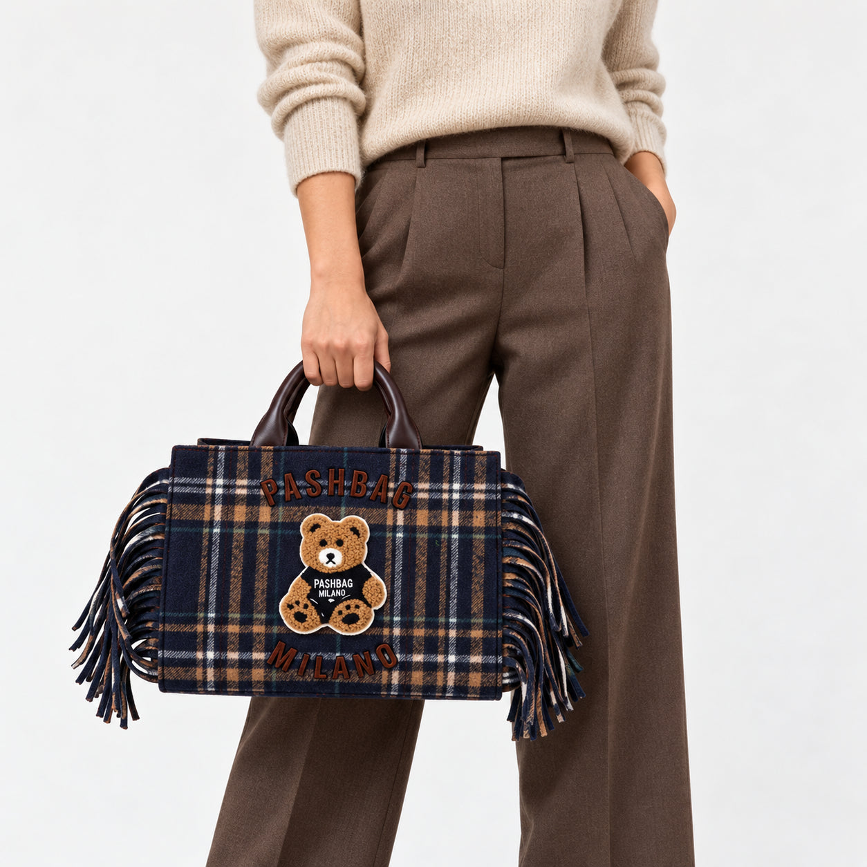 Borsa a mano Pash Bag Sheperd Yard Marge in lana con orsetto e frange