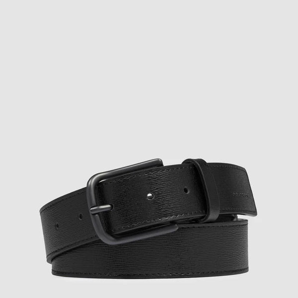 Cintura Piquadro uomo in pelle con fibbia opaca e dettaglio logo