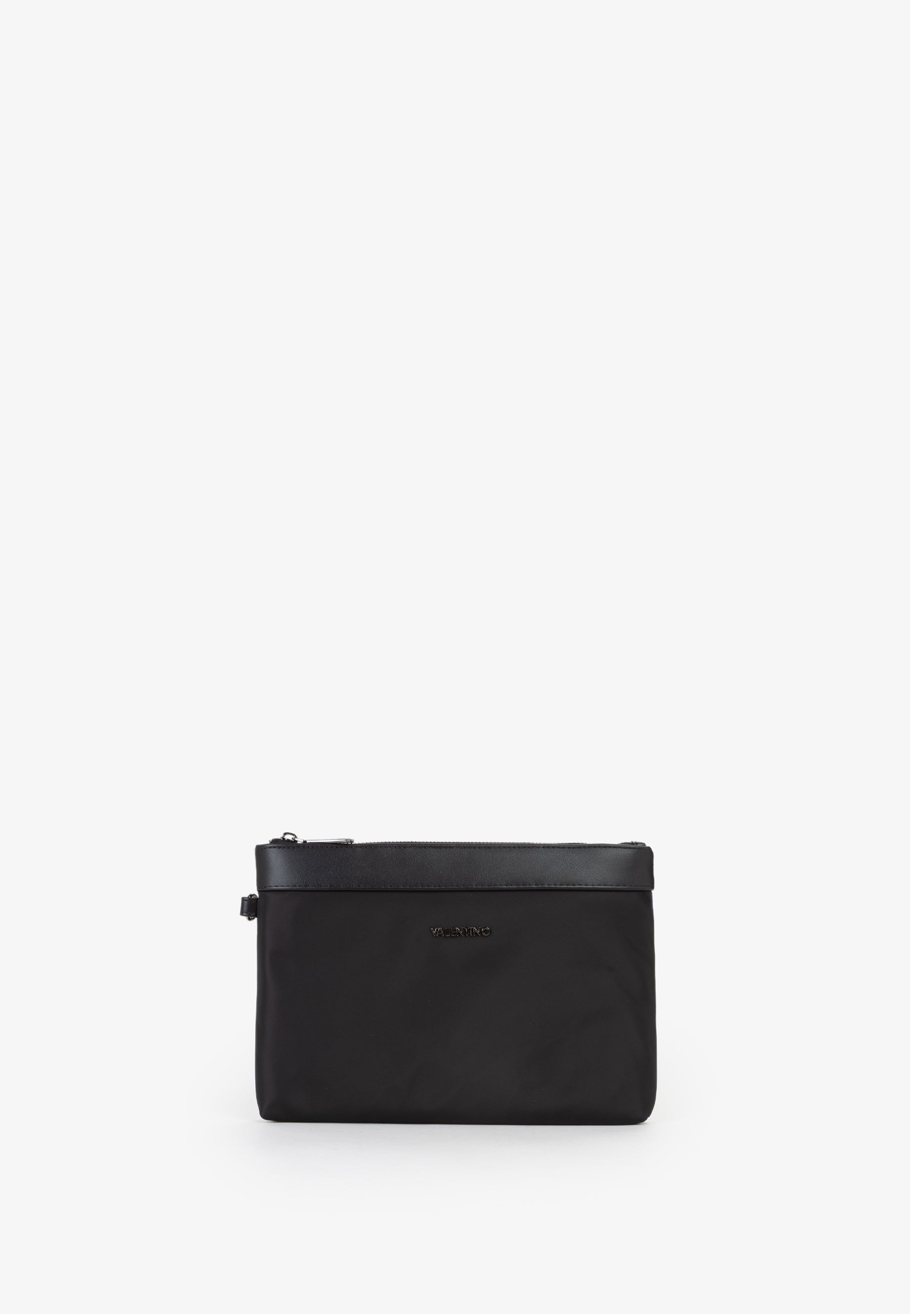 Pochette uomo Mario Valentino in finitura liscia con chiusura zip e design essenziale Nero TU | Giò Fashion