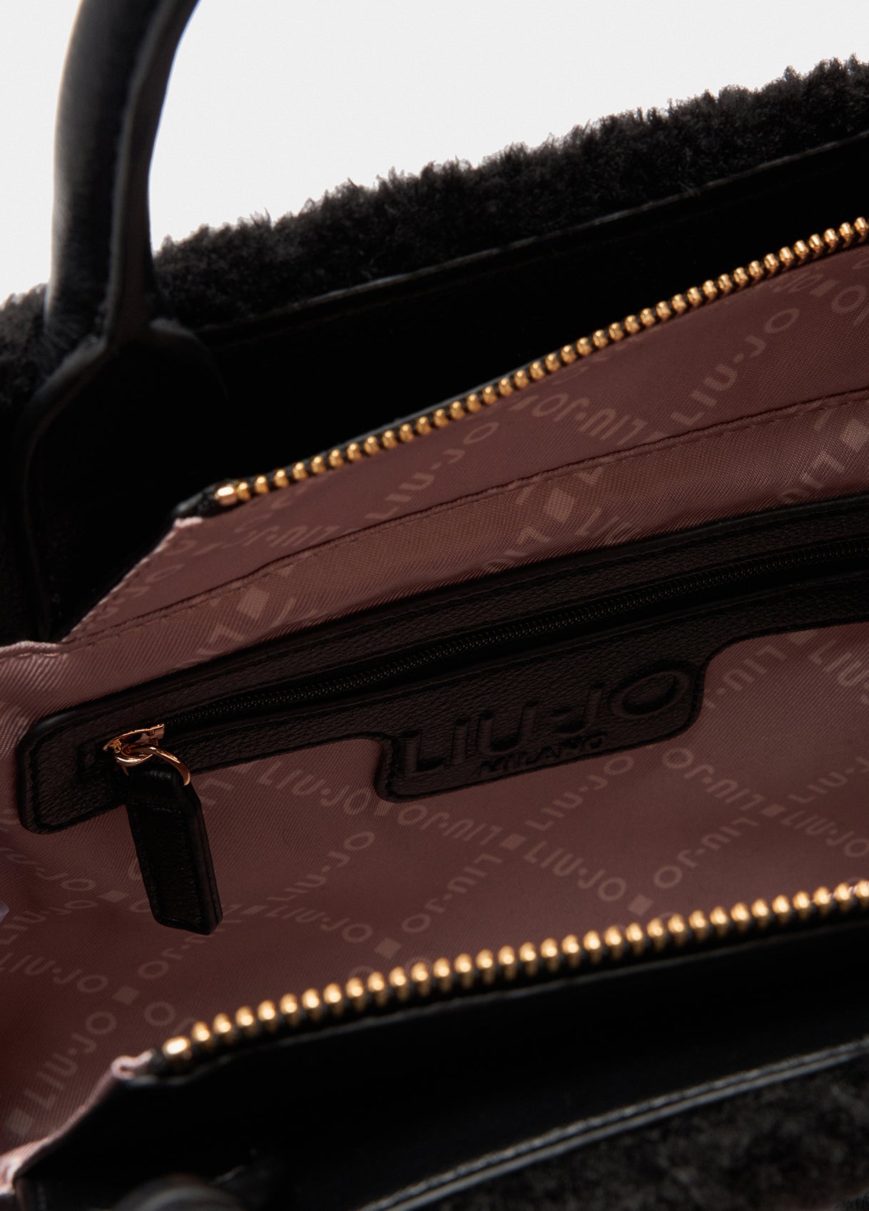 Borsa a mano Liu Jo con inserti in shearling Nero TU | Giò Fashion