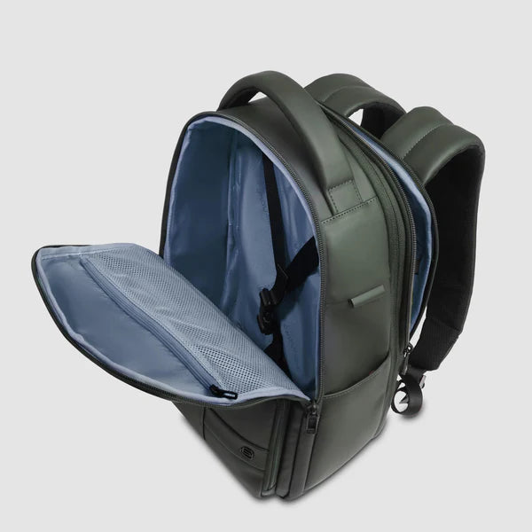 Zaino Piquadro porta PC e tablet in materiale tecnico con tasche organizzate Verde TU | Giò Fashion
