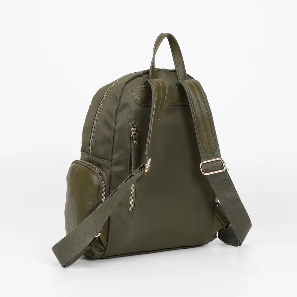 Zaino Mimi Mua pratico con tasche multiple VERDE TU | Giò Fashion