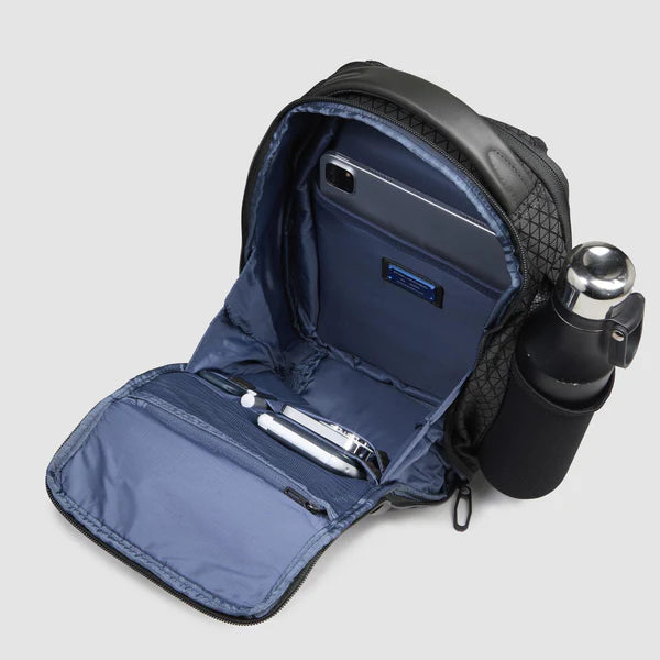 Zaino monospalla Piquadro tecnico con tasche organizzate Nero TU | Giò Fashion