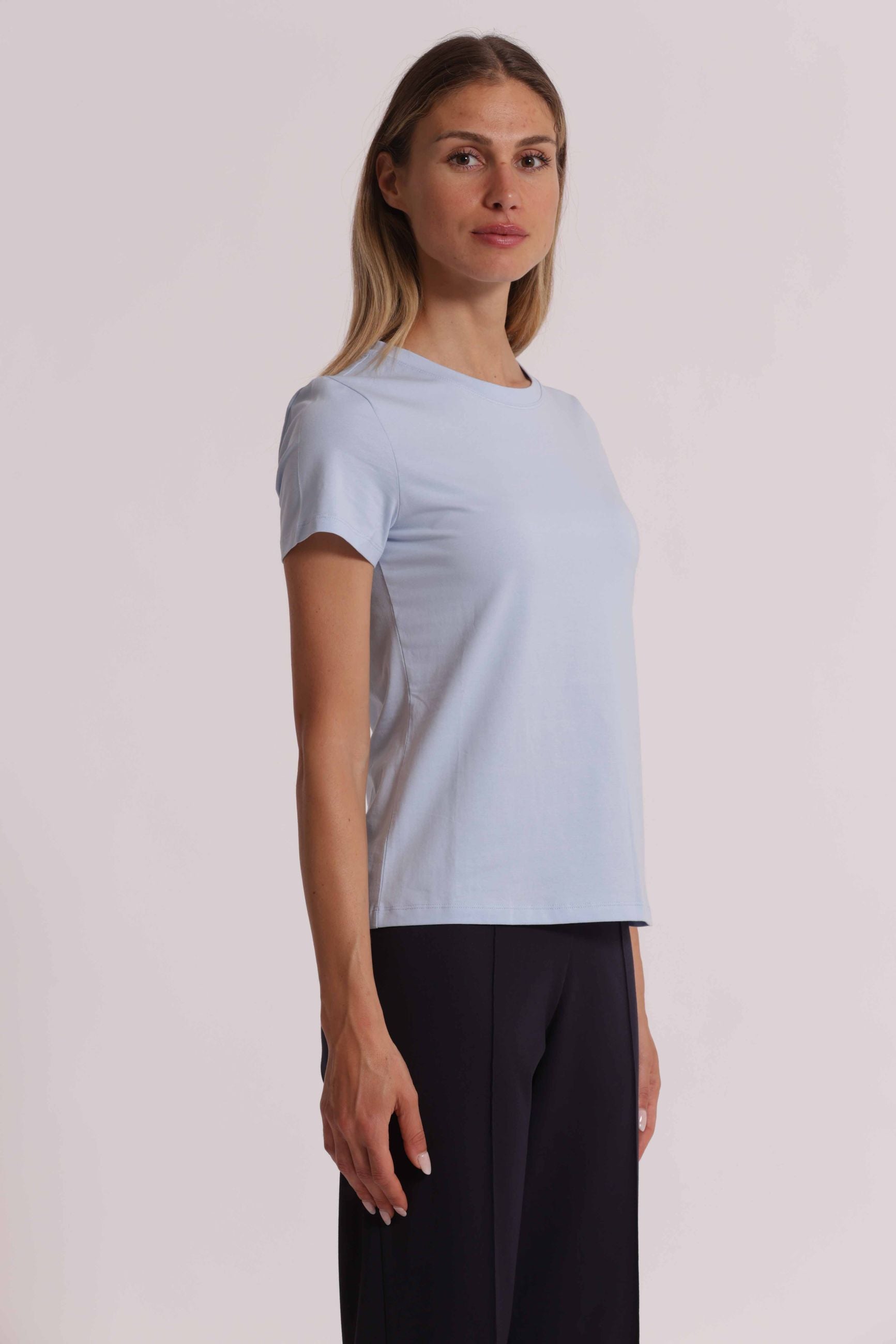 T shirt donna tinta unita design essenziale stile versatile Blu S | Giò Fashion