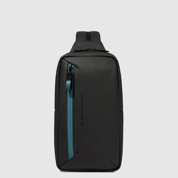 Zaino Monospalla Piquadro Porta iPad Mini in Tessuto Tecnico Compatto NERO TU | Giò Fashion