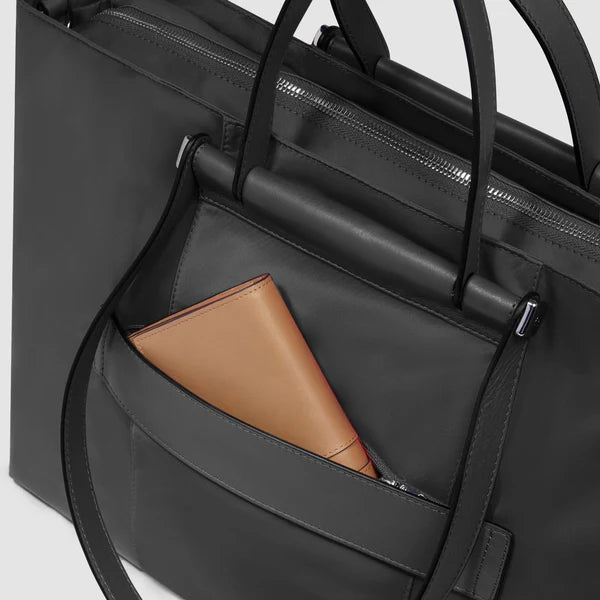 Piquadro borsa porta PC 15.6" in pelle con protezione antiurto e RFID Nero TU | Giò Fashion