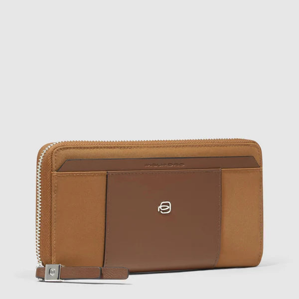 Portafoglio uomo Piquadro in pelle con zip CUOIO TU | Giò Fashion