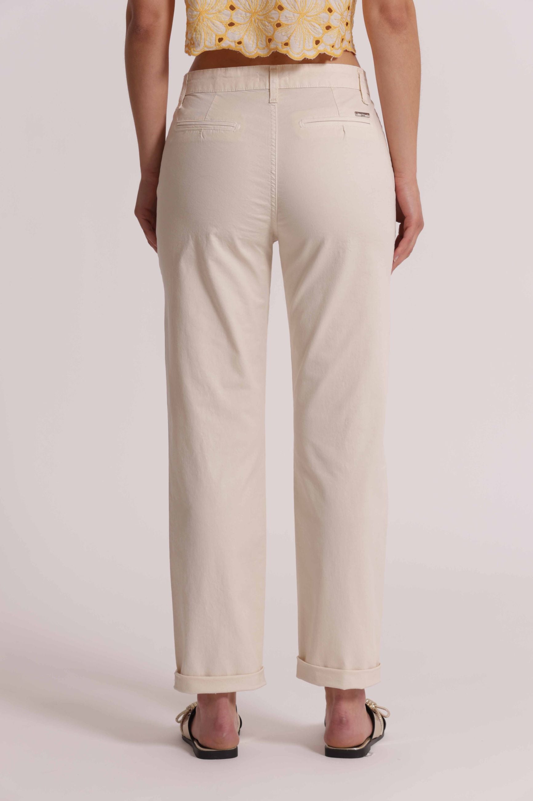 Mimi Mua pantalone donna taglio dritto con risvolto elegante BURRO XXL | Giò Fashion