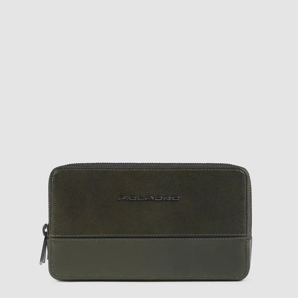 Pochette Piquadro in pelle con doppia zip con polsiera e tracolla removibile