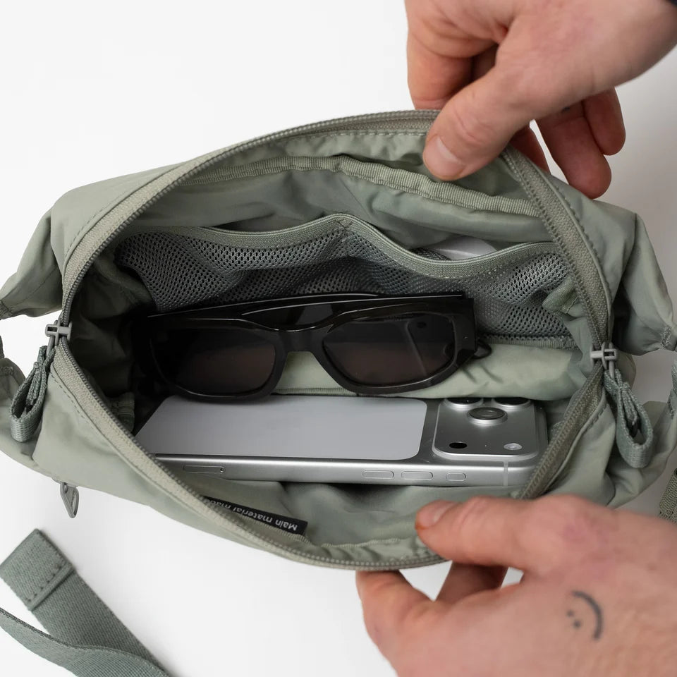 GOT BAG Adapt Sling Bag – Borsa a Tracolla Compatta in Materiale Riciclato