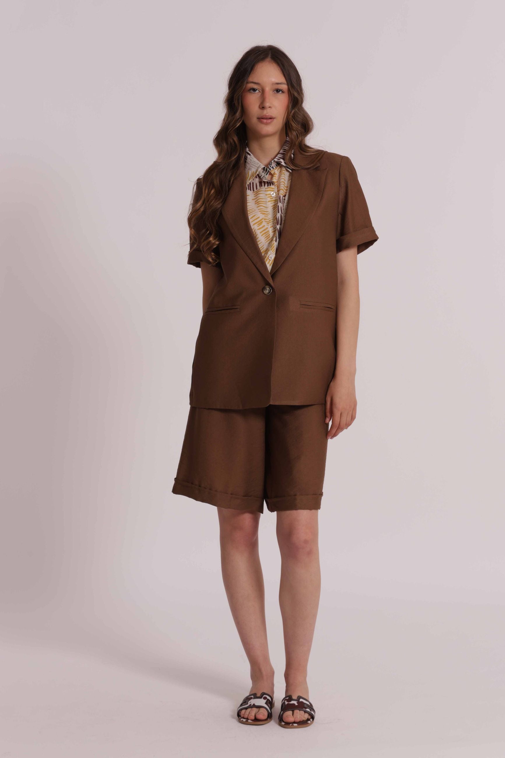 Mimi Mua completo donna giacca mezza manica e bermuda elegante Cioccolato S | Giò Fashion