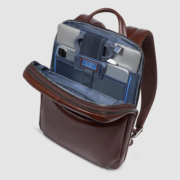 Zaino porta PC 14 Piquadro in pelle con sistema espandibile e tasca power bank MOGANO TU | Giò Fashion