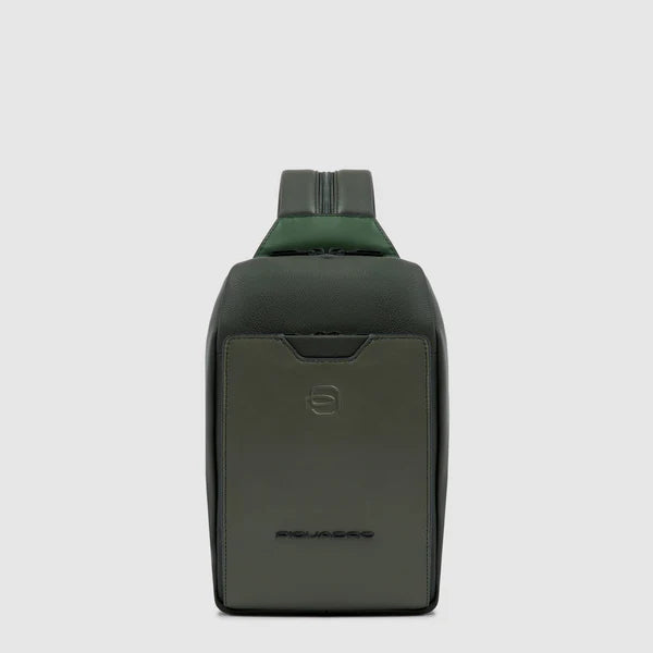 Monospalla Piquadro in pelle porta iPad Mini con tasca power bank VERDE TU | Giò Fashion