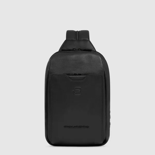 Monospalla Piquadro in pelle porta iPad Mini con tasca power bank NERO TU | Giò Fashion