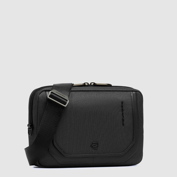 Pochette Piquadro in pelle e tessuto con tracolla sganciabile e tasca power bank NERO TU | Giò Fashion
