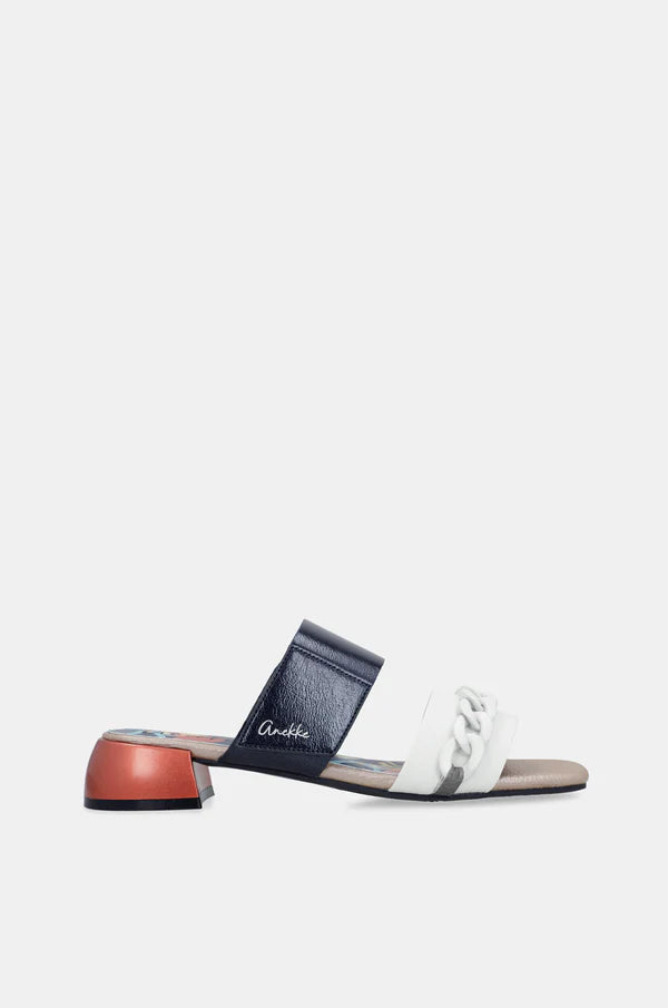 Ciabatte donna Anekke con doppia fascia e catena decorativa BLU 39 | Giò Fashion