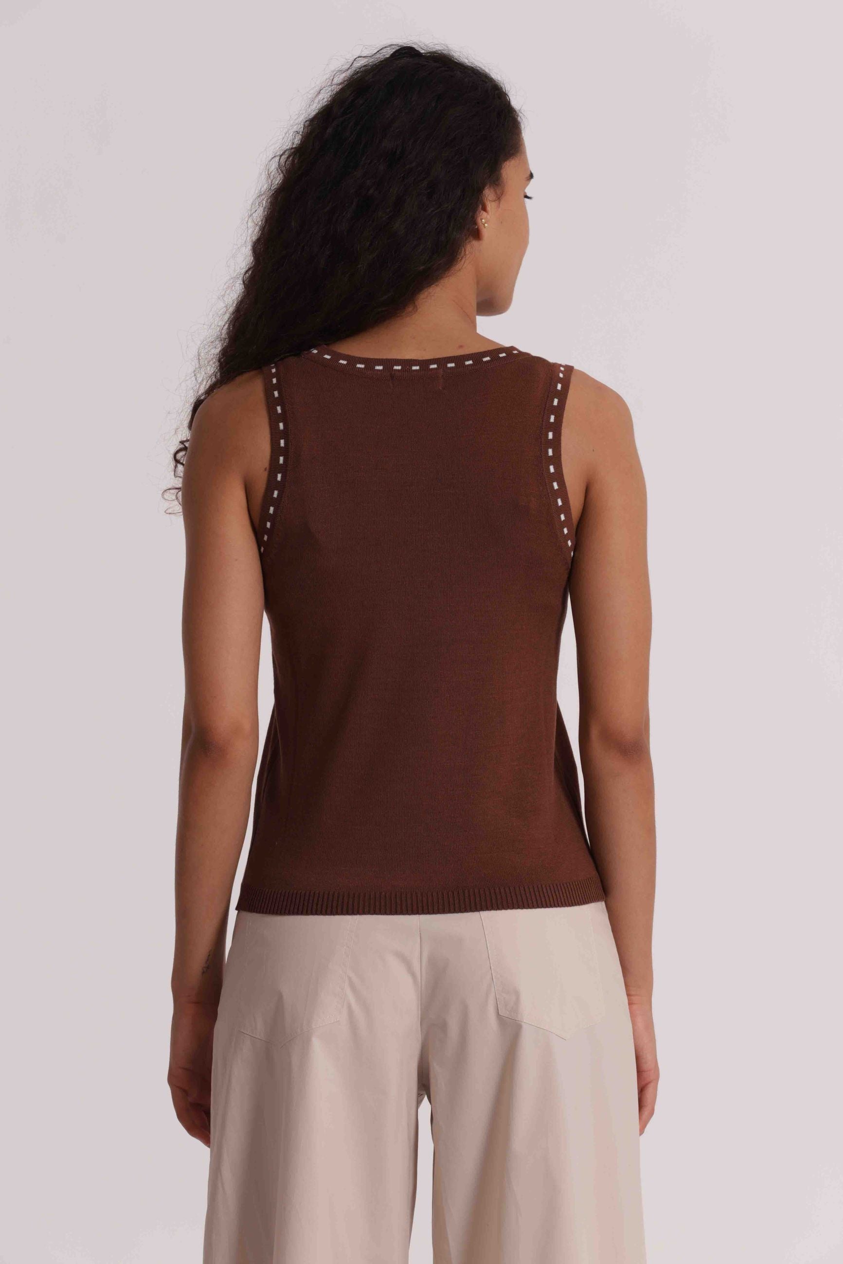 Mimi Mua top donna smanicato in maglia con dettagli a contrasto Cioccolato S | Giò Fashion