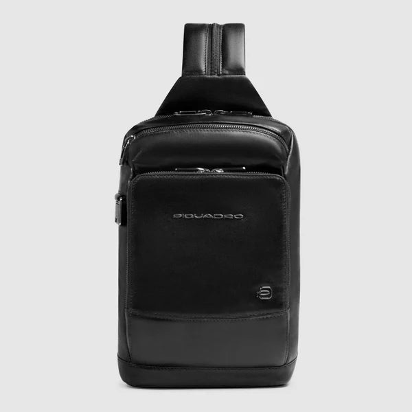 Zaino Piquadro compatto in pelle con tasca porta tablet Nero TU | Giò Fashion