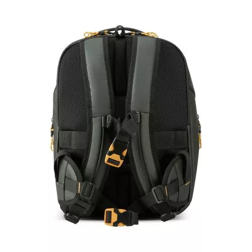 Zaino cabina compatto formato 40x30x20 con tasche e design moderno