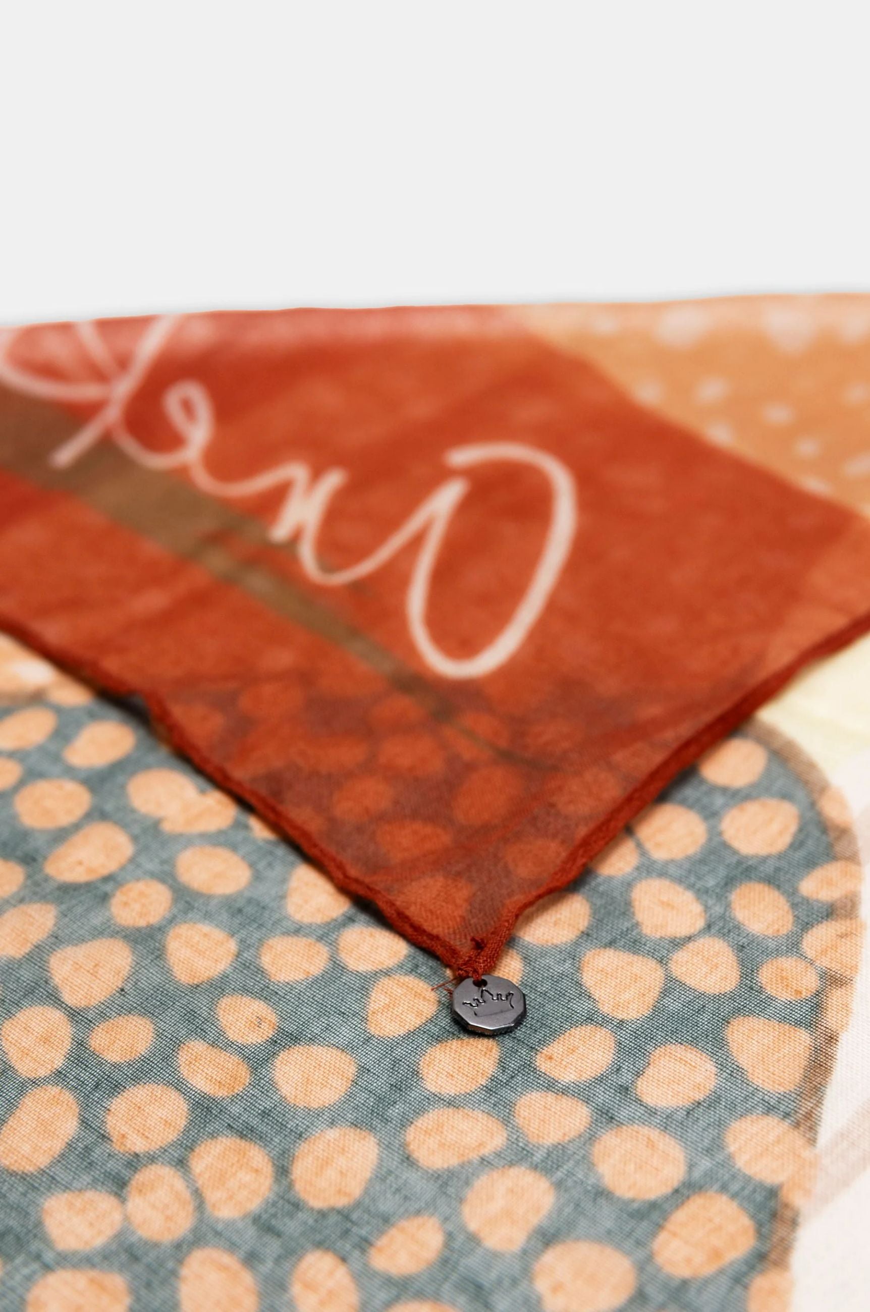 Foulard Donna Anekke Leggero e Versatile