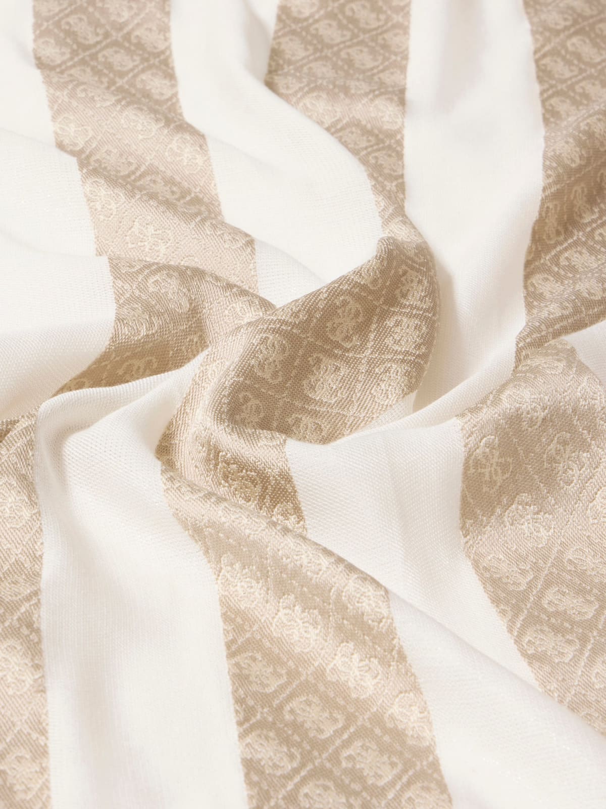 Sciarpa Guess donna con motivo geometrico e finiture sfrangiate Beige TU | Giò Fashion