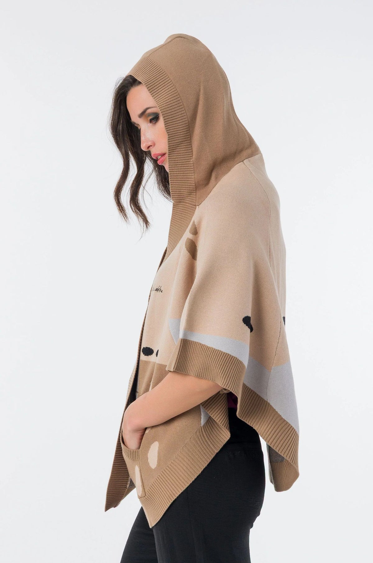 Poncho Donna Anekke con Cappuccio Morbido e Avvolgente