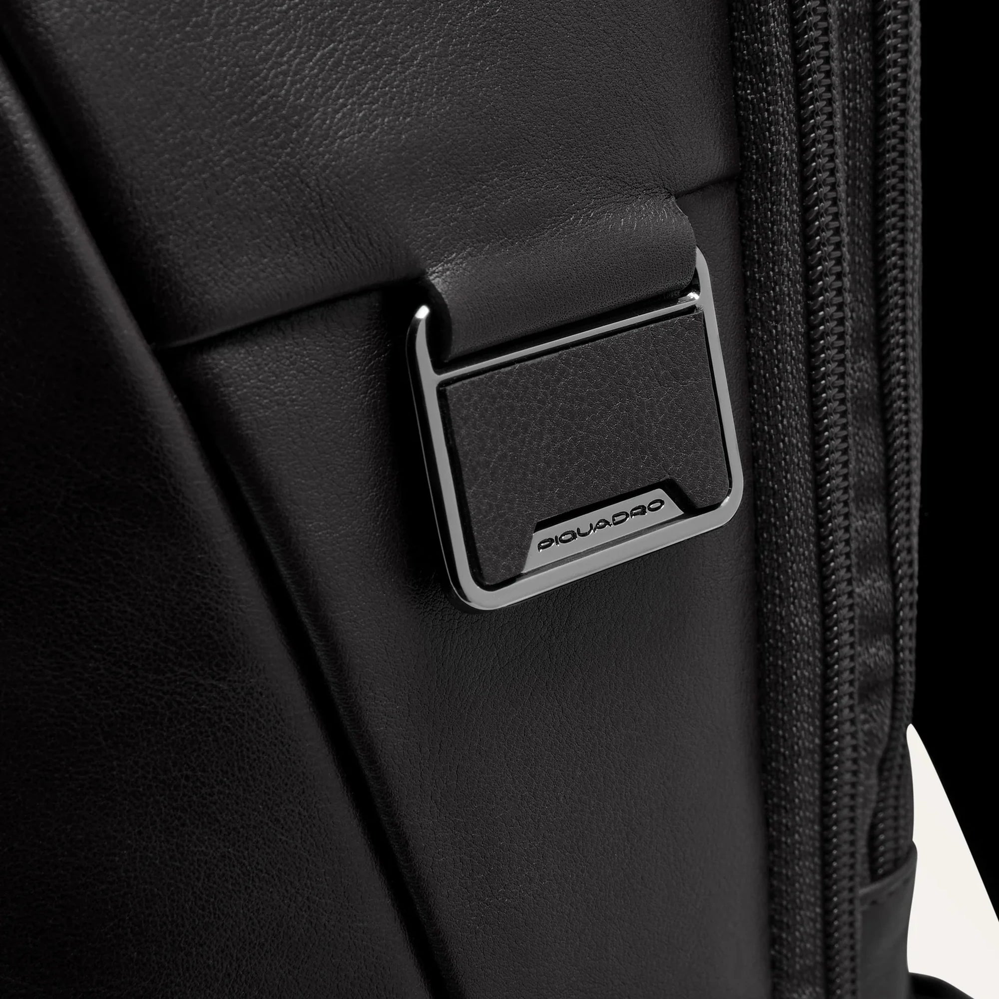 Zaino Porta PC 15,6" in Pelle con Tasche Frontali