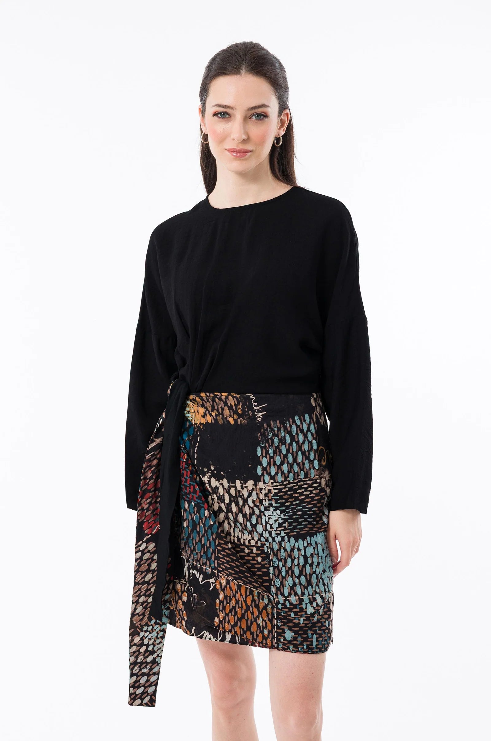 Abito Donna Anekke Fluido a Maniche Lunghe dal Design Elegante