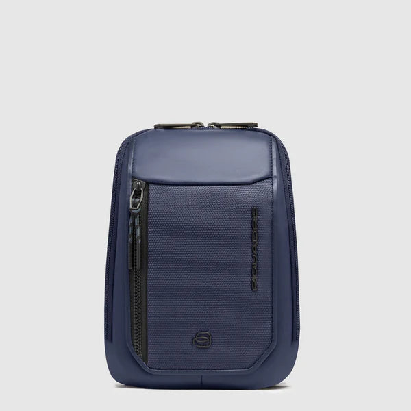 Borsello Piquadro in pelle e tessuto porta iPad Mini con tracolla cucita BLU TU | Giò Fashion
