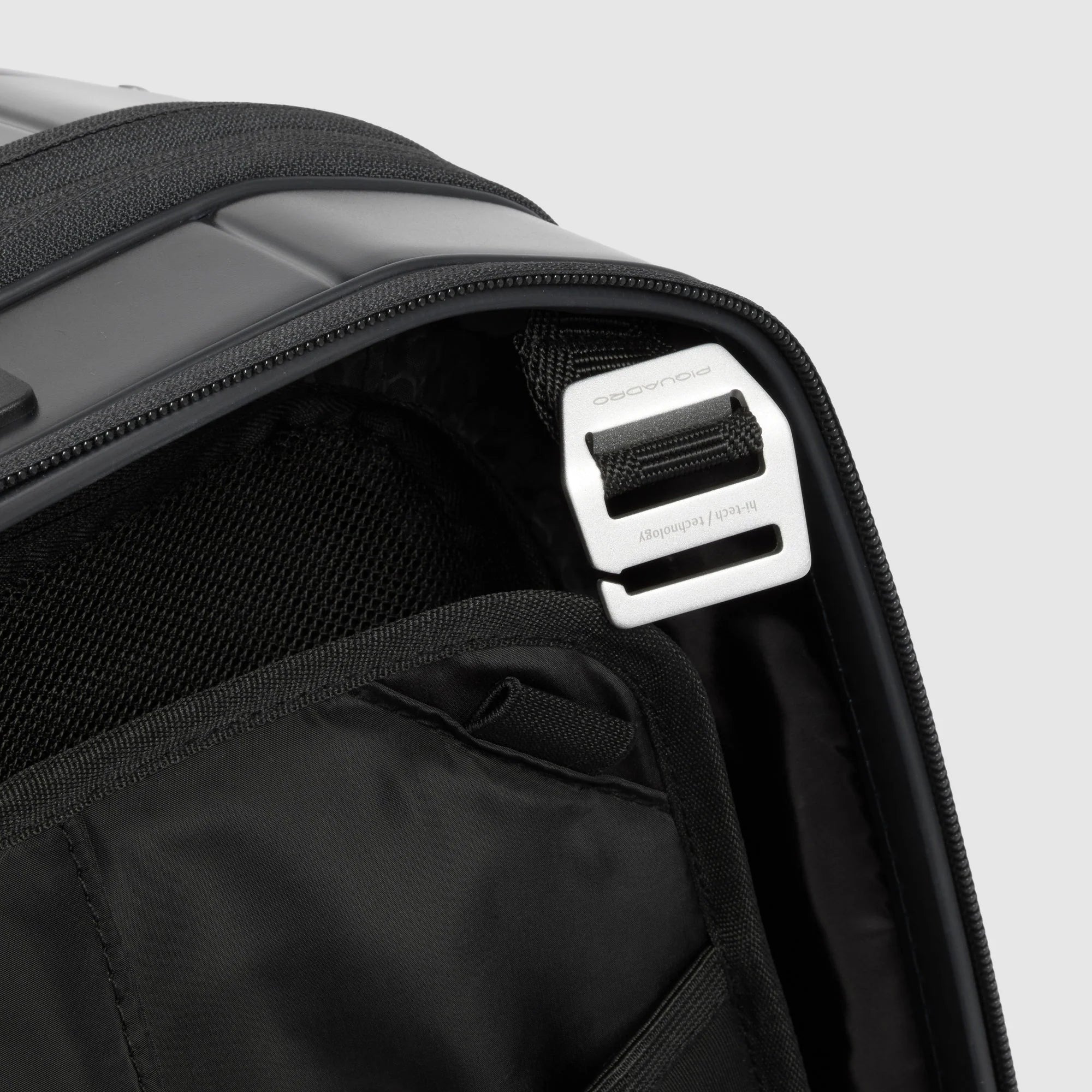 Piquadro Trolley Rigido da Cabina PQ-Light Blu Opaco Espandibile con 4 Ruote e Porta PC 17,3"