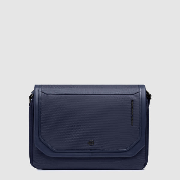 Borsa a tracolla Piquadro in pelle e tessuto porta iPad con tasche organizzate BLU TU | Giò Fashion