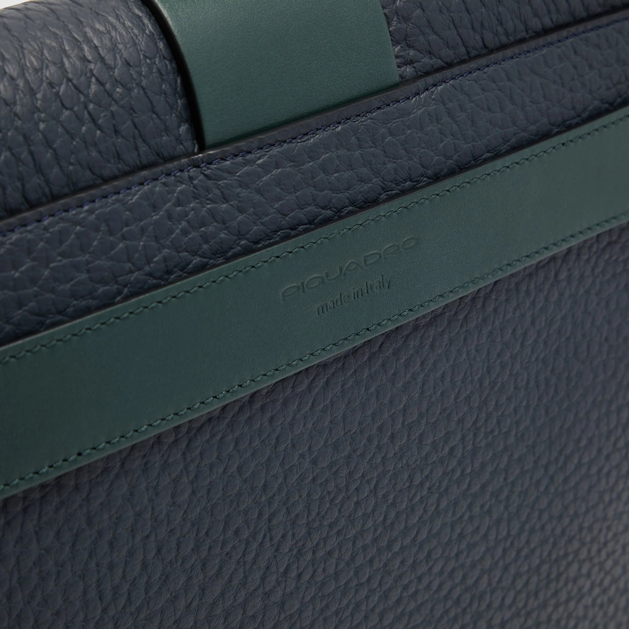 Pochette Uomo Porta iPad Pro 13" con Manico da Polso