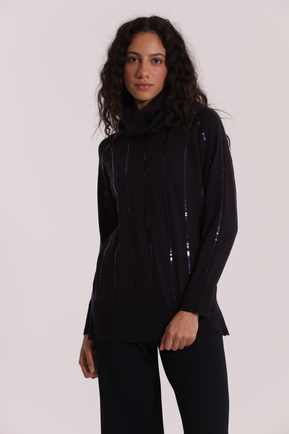 Maglione Mimi Mua con collo alto e dettagli in paillettes BLU XL | Giò Fashion