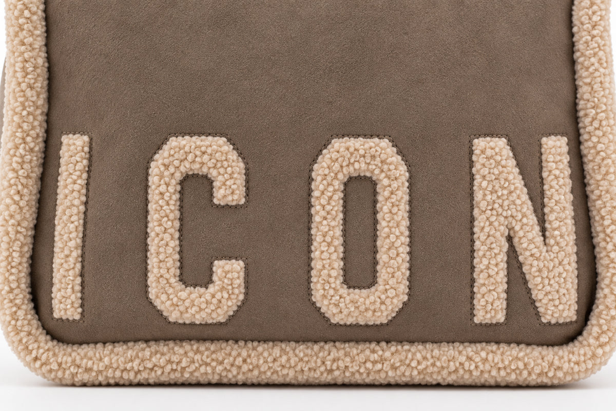 Borsa shopping a spalla effetto scamosciato con dettagli teddy