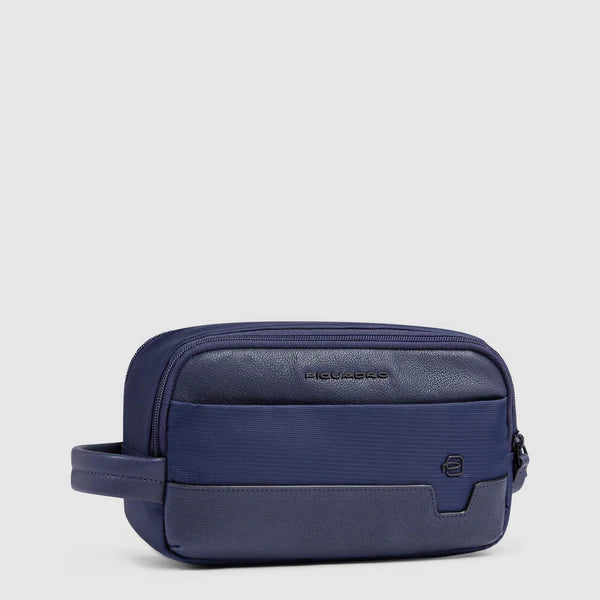 Beauty case Piquadro in tessuto e pelle con manico laterale