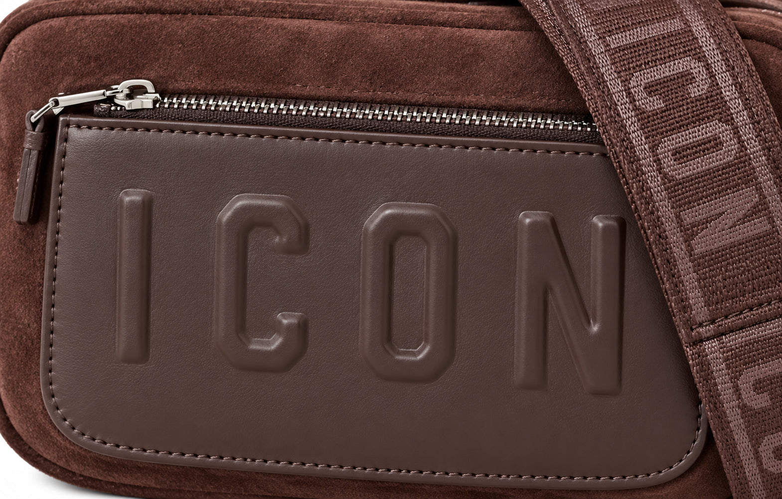 Camera bag effetto scamosciato con tasca frontale e logo impresso